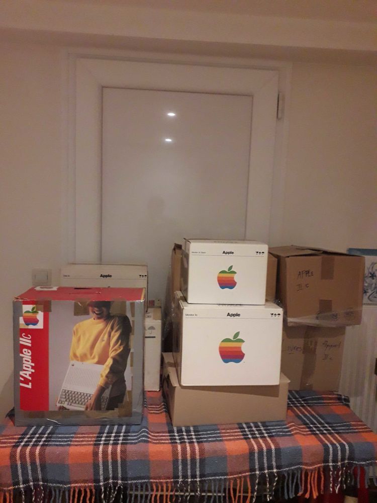 APPLE  2C de COLLECTION 290 Saint-Bonnet-de-Mure (69)