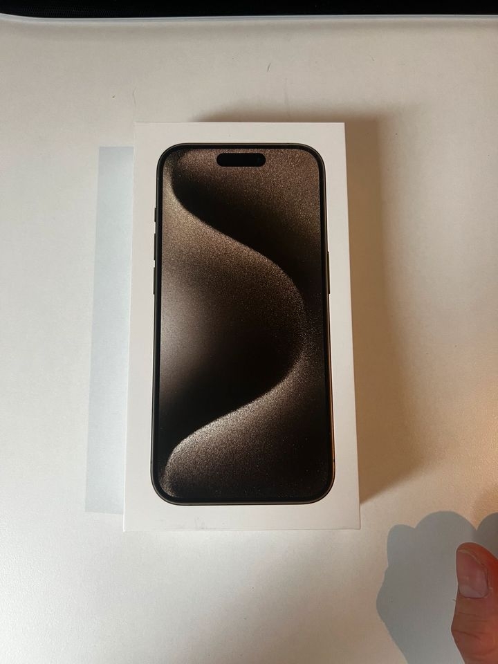 Apple�iPhone 15 Pro Titane Naturel 128Go 800 Albertville (73)