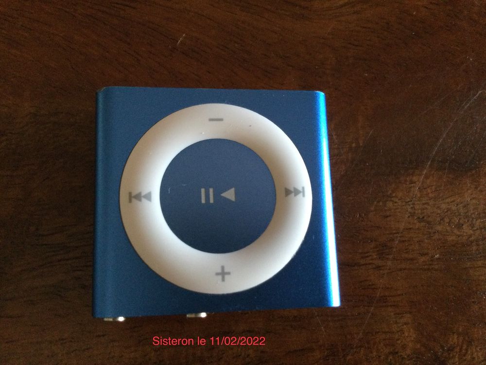 Apple iPod Shuffle 4g 2 Go Bleu 40 Sisteron (04)