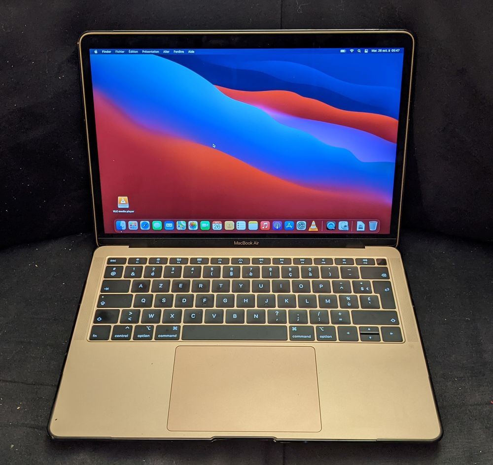 Apple MacBook Air - 13  - 2019 650 Orsay (91)