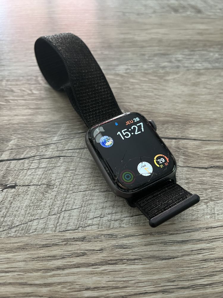 Apple Watch s�rie 4 GPS 44mm 70 Canoh�s (66)