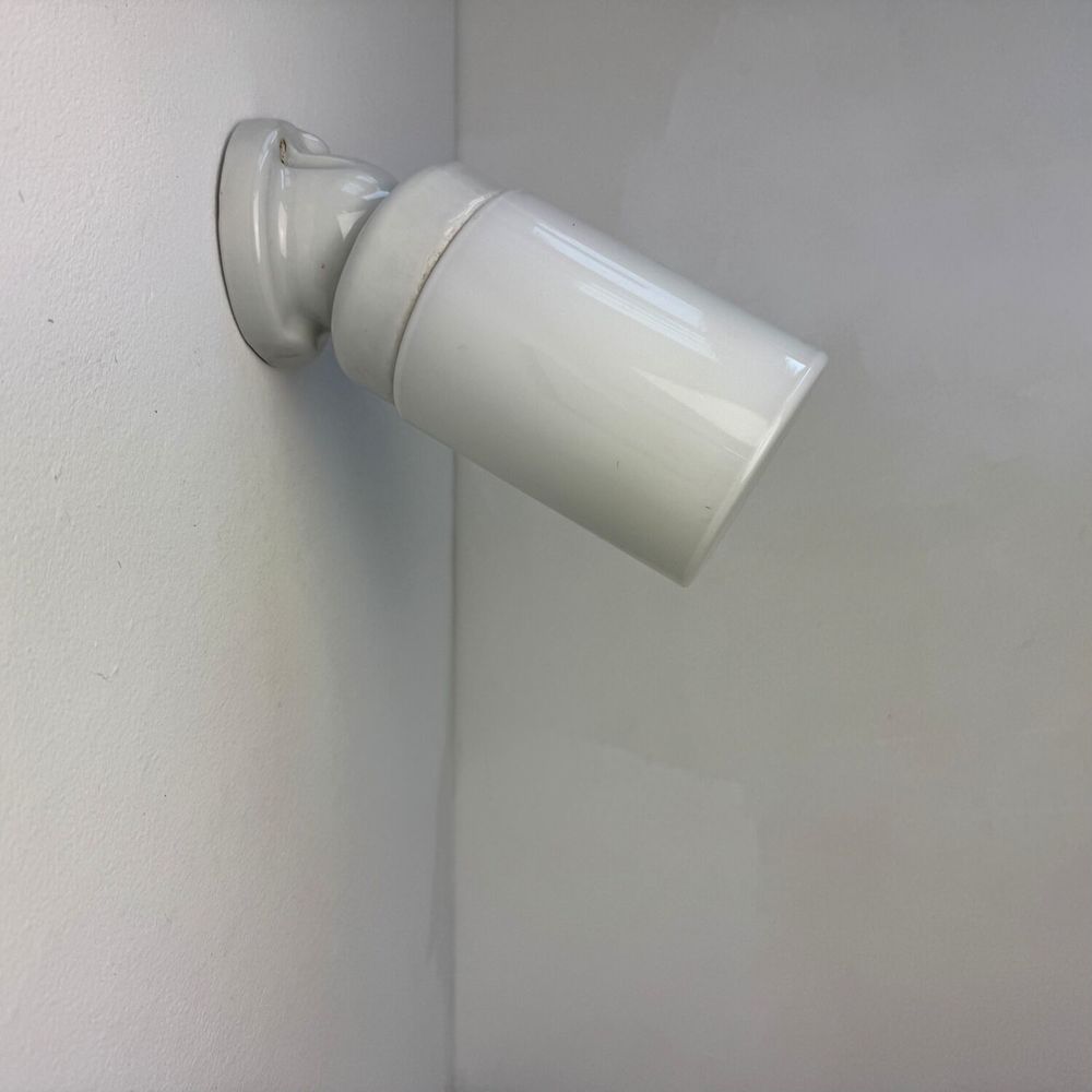 APPLIQUE ANCIENNE EN CERAMIQUE & OPALINE VINTAGE
140 Montreuil (93)