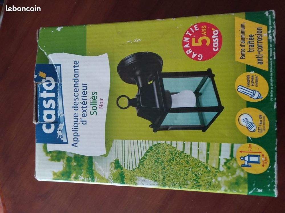 Applique descendante d'ext�rieure SOLLIES 14 Serres-Castet (64)