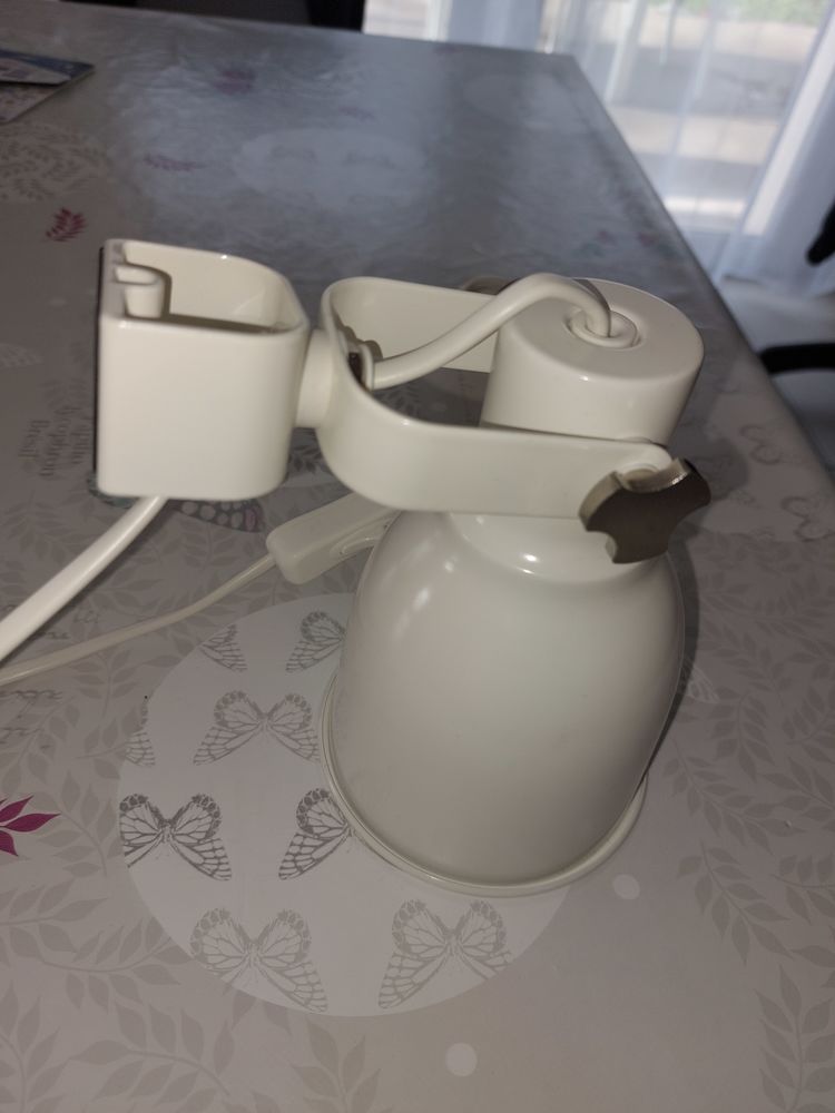 Applique IKEA HEKTAR
8 Goncelin (38)