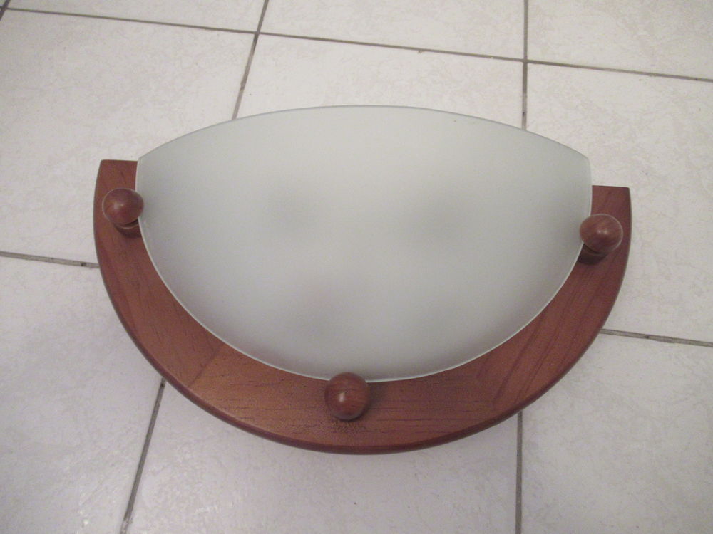 Applique murale en bois - Verre tremp� 0 Aubi�re (63)