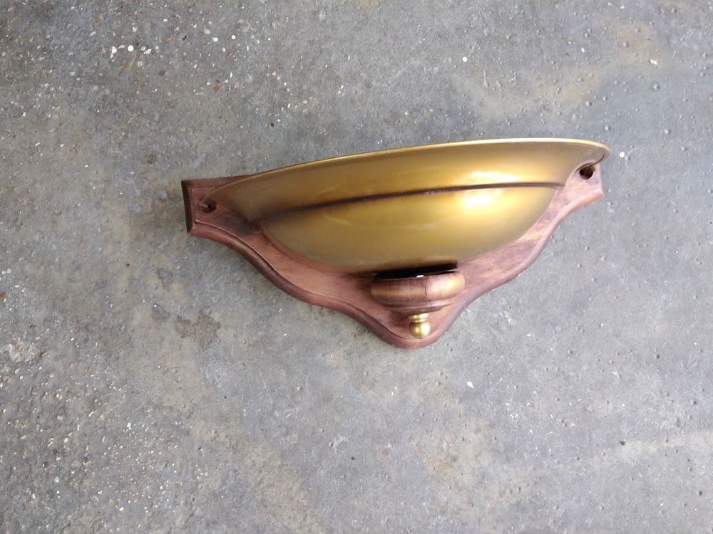 Applique murale. 5 Chevry-Cossigny (77)