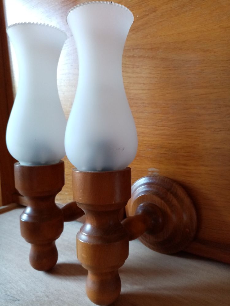 Appliques bois. 20 Saint-Paul-l�s-Dax (40)