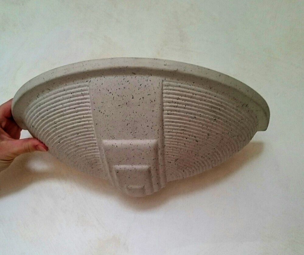 Lot 2 appliques demi-lune en gr�s blanc mouchet� gris 20 Vienne (38)