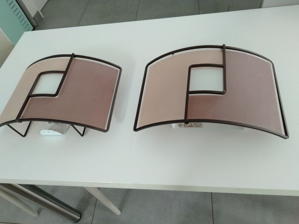 Appliques Electriques 220V 60 Aubenas (07)