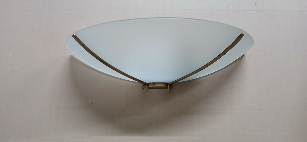 Appliques murales d'�clairage 30 Sorbiers (42)