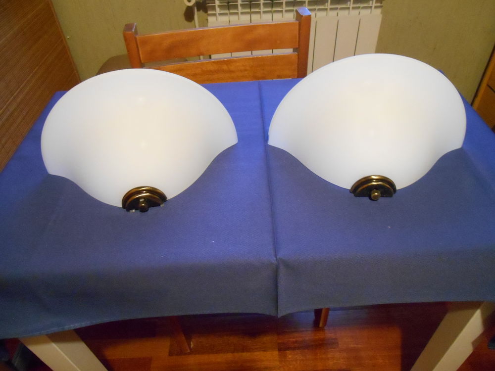 appliques murales - suspension (lustre) 70 Saint-Martin-de-Crau (13)