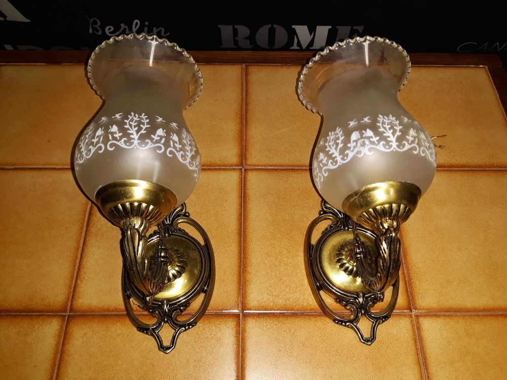  2 appliques murales 10 Margency (95)