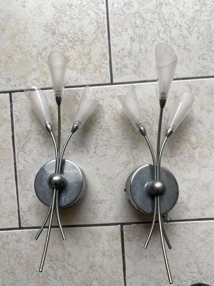 2 appliques tulipe moderne avec 3 branches led tres belle 40 La Seyne-sur-Mer (83)