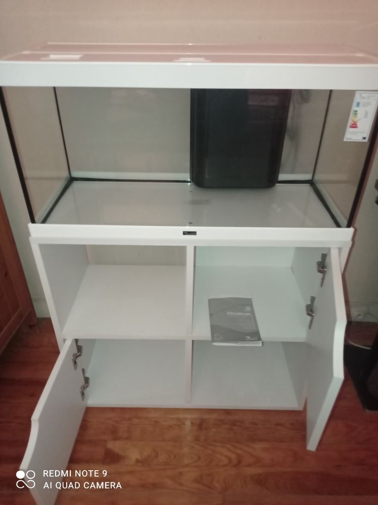 aquarium avec son meuble 260 M�rignac (33)