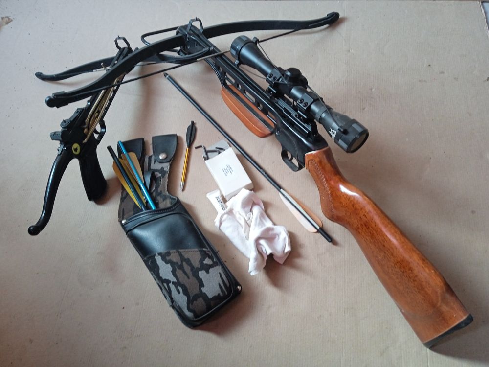 Lot de 2 arbal�tes+ �quipements 160 Le Boup�re (85)