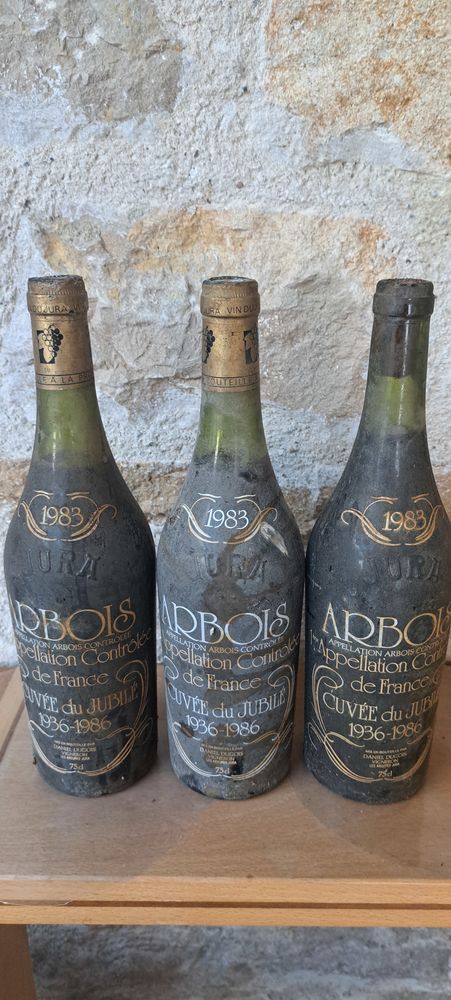 3 Arbois s�rigraphi�s rouge 1983 90 La Fert� (39)