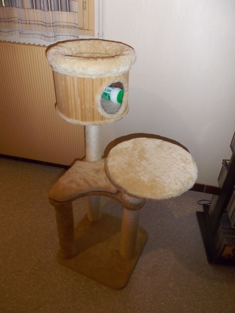 Arbre � chat 30 Ch�teau-Arnoux-Saint-Auban (04)