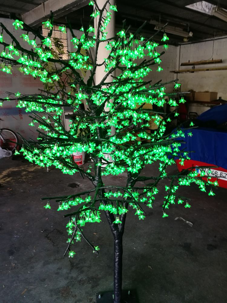 Arbre lumineux � leds 150 Le Chambon-Feugerolles (42)
