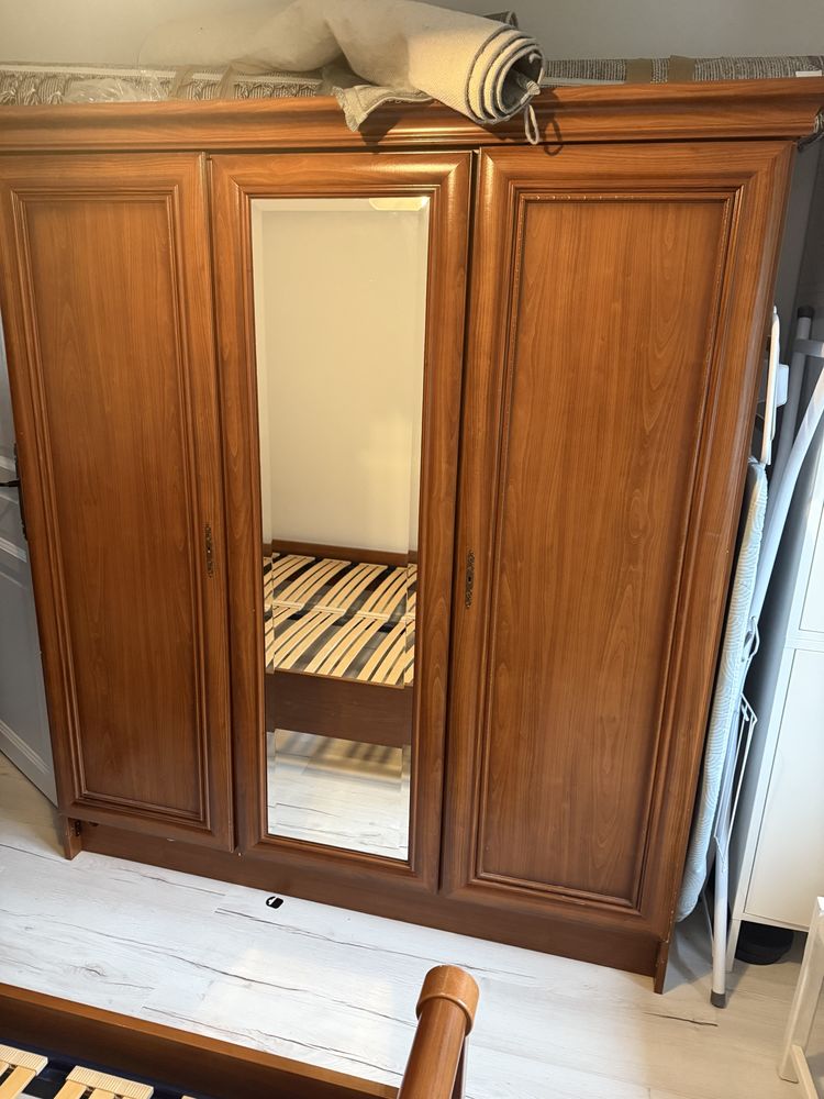 armoir imitaion merisier (prix negociable) 160 Authume (39)