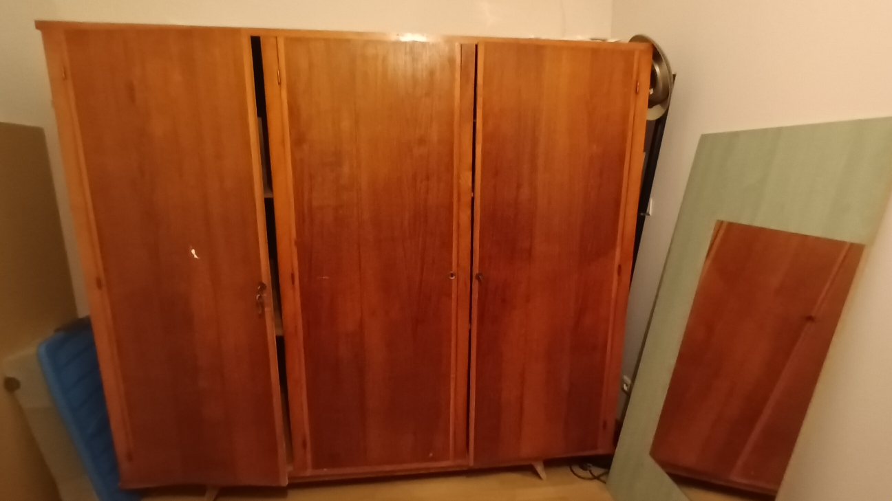 Armoire ancienne en bois 70 Argeliers (11)