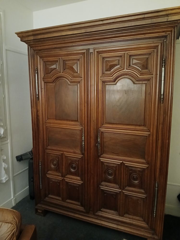 Armoire ancienne d'�poque Louis XIV en noyer 450 Paris 12 (75)