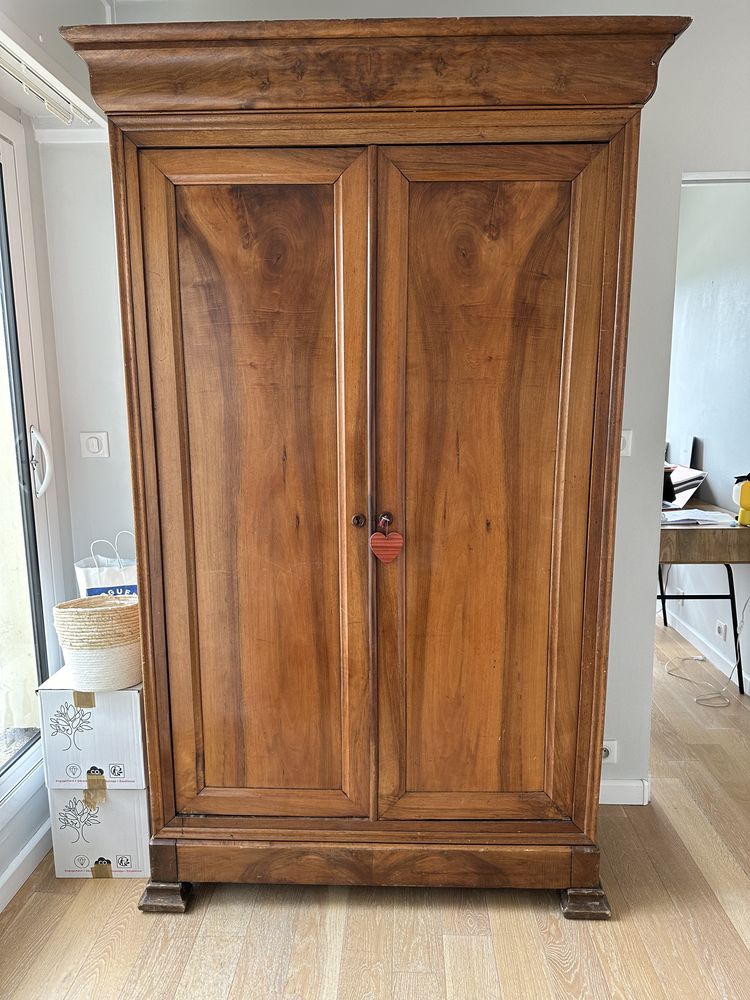 Armoire ancienne Louis Philippe
150 Orl�ans (45)