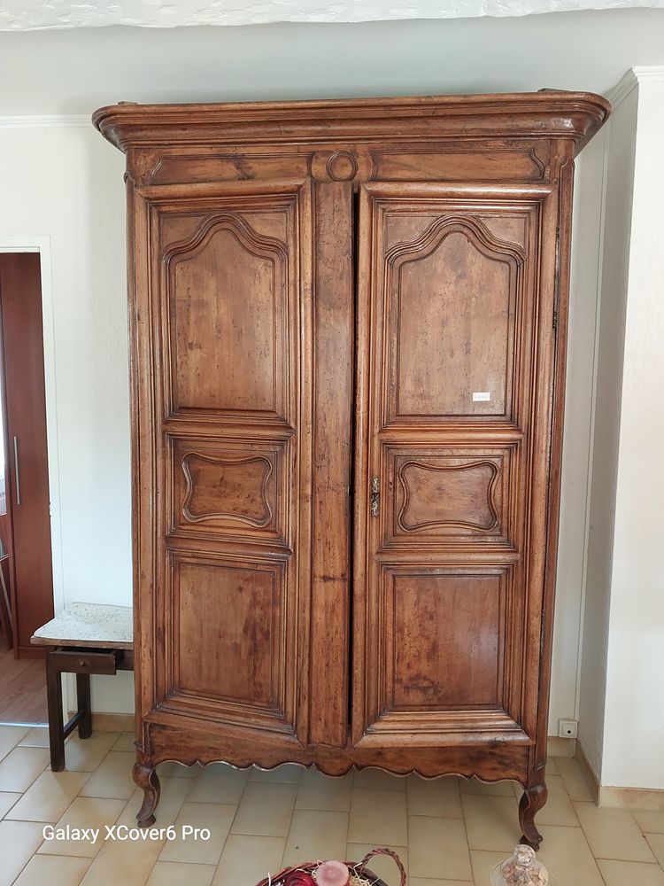 Armoire ancienne noyer 400 Digne-les-Bains (04)