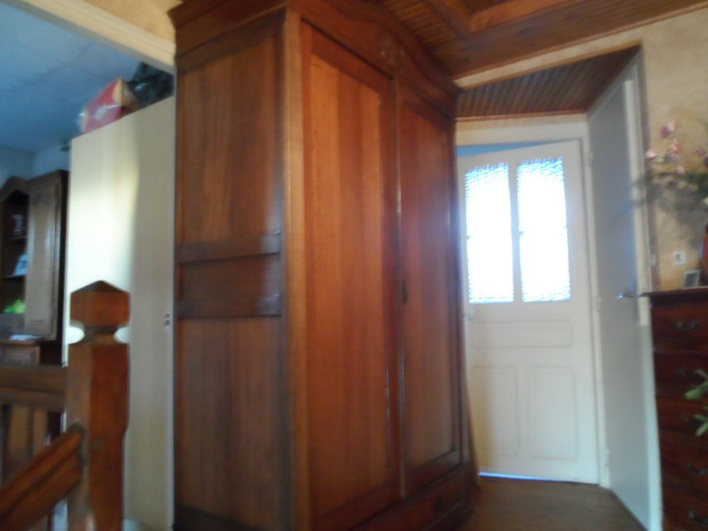 ARMOIRE ANCIENNE DE PRES DE 90 ANS 180 Saint-Quentin (02)