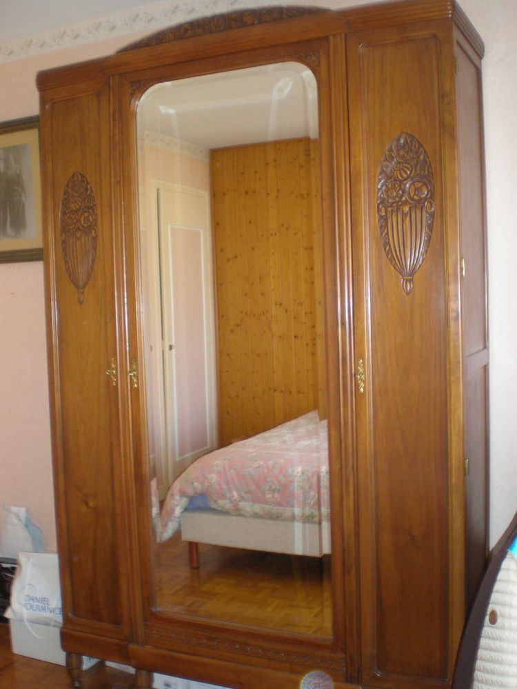 Armoires anciennes occasion en RhôneAlpes , annonces achat et vente de