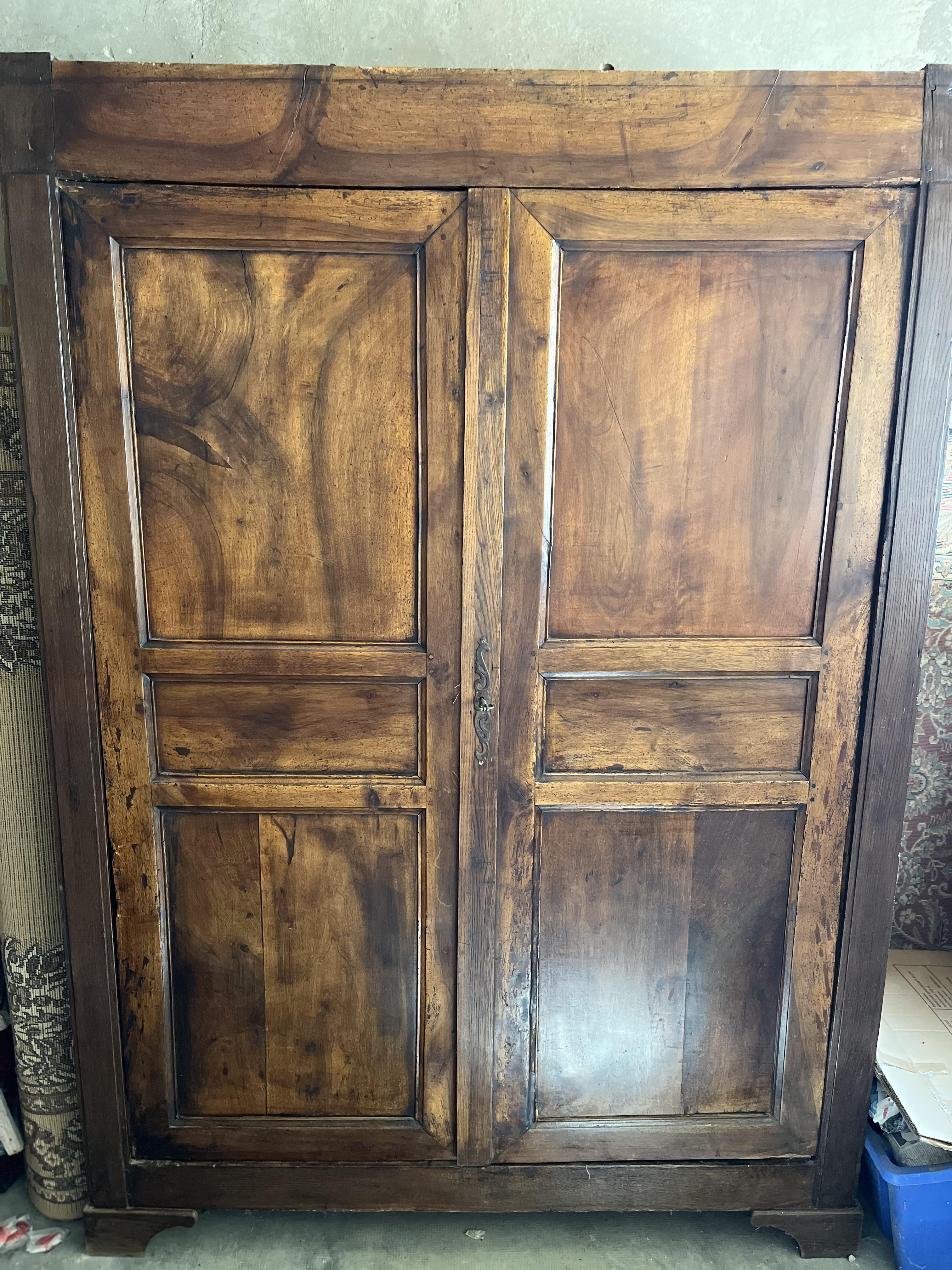 Armoire ancienne 1200 Carpentras (84)