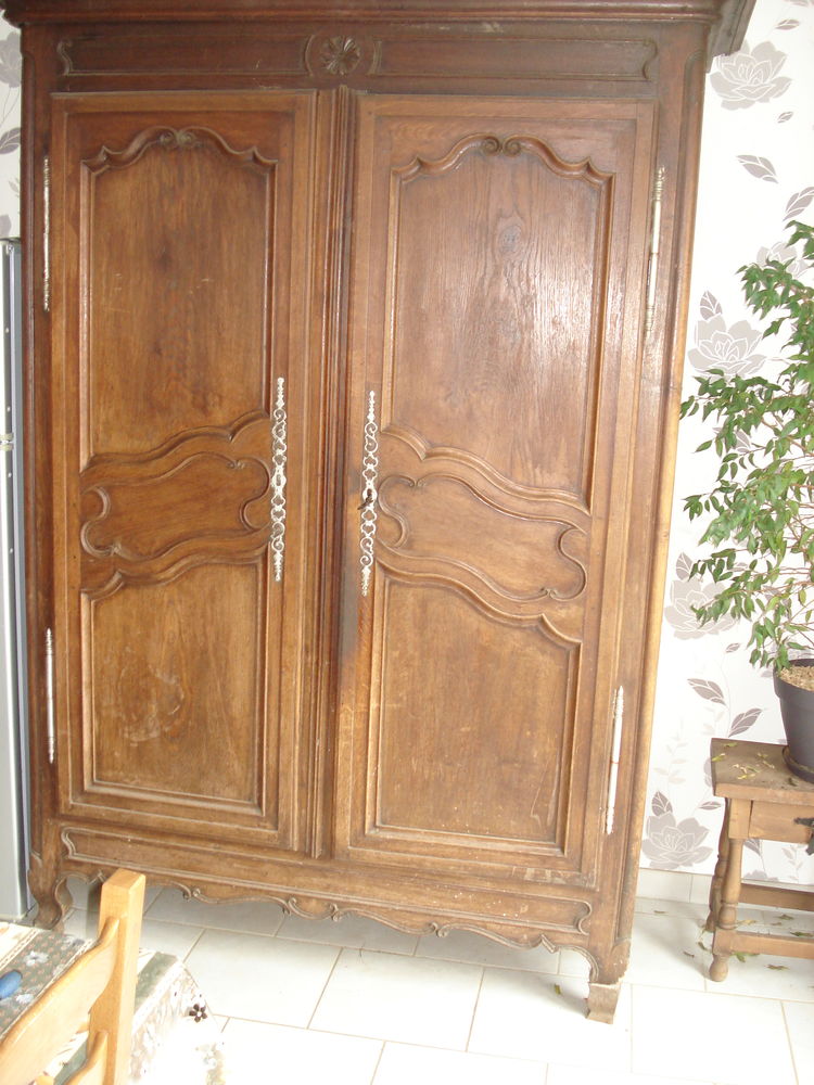 Armoire ancienne 100 Montlandon (52)