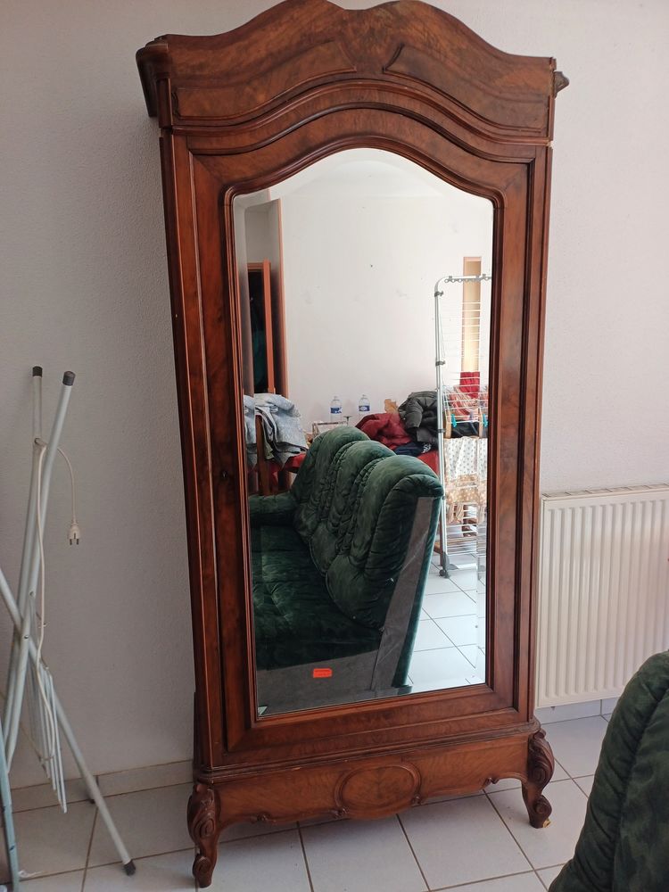 ARMOIRE ANCIENNE 200 Saint-Pierre-le-Mo�tier (58)