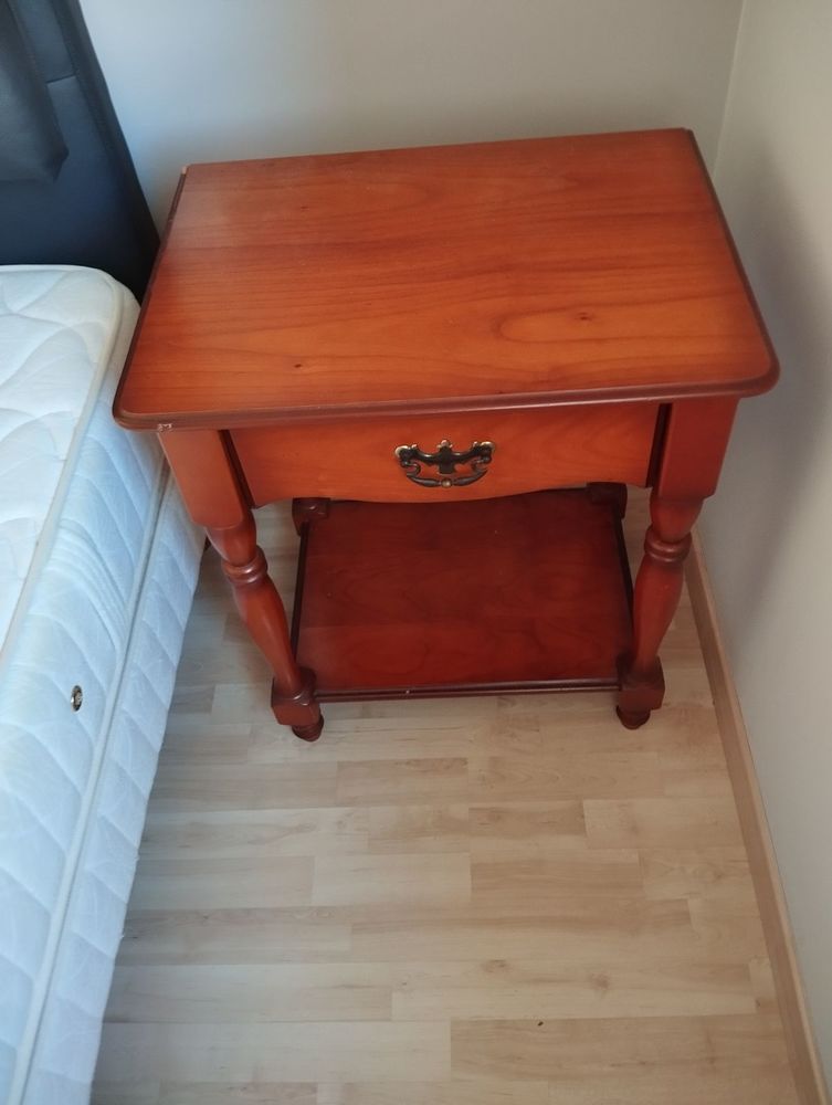 Armoire avec miroir + table de chevet (merisier) 300 Montr�verd (85)