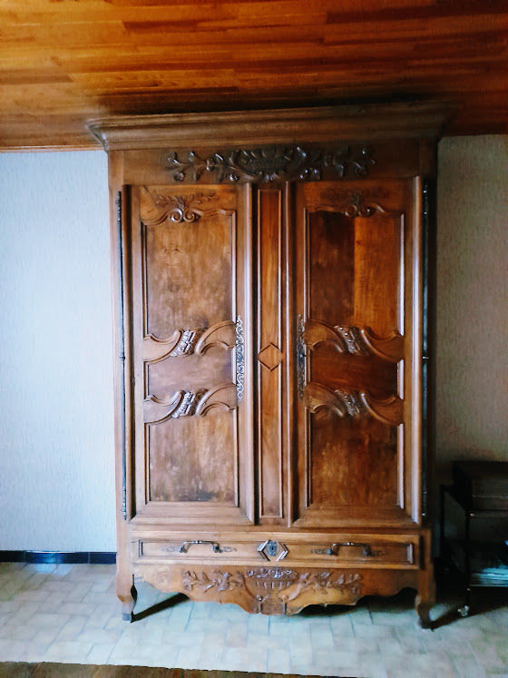  Armoire Beaujolaise 1050 Quinci�-en-Beaujolais (69)