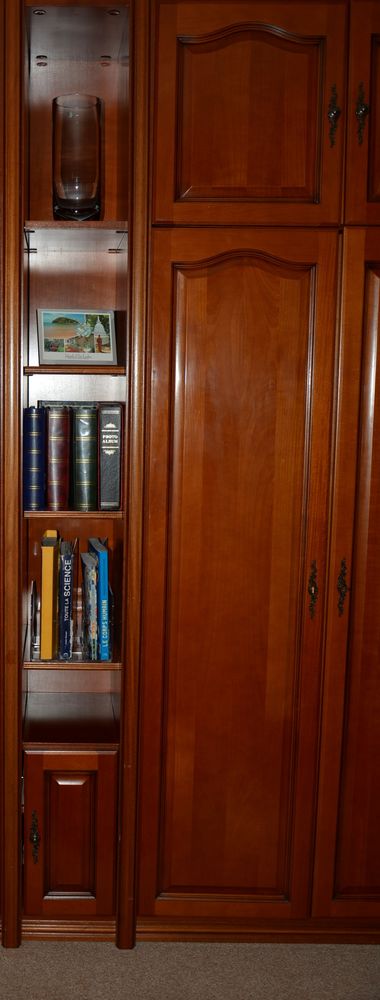 Armoire et biblioth�que merisier massif 85 La Riche (37)