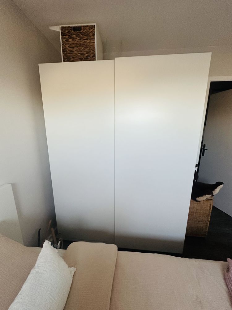 Armoire blanche porte coulissante IKEA 150X200 550 Guyancourt (78)
