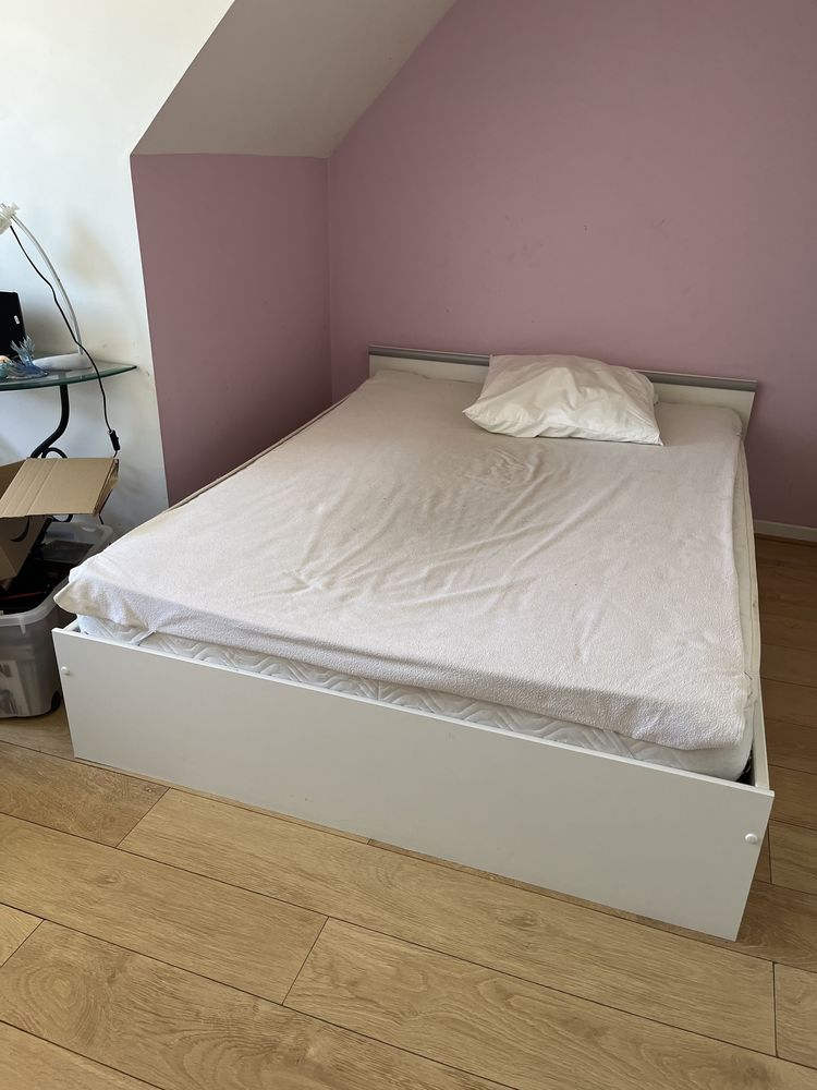 Lit 140 et armoire blanche 350 Longperrier (77)