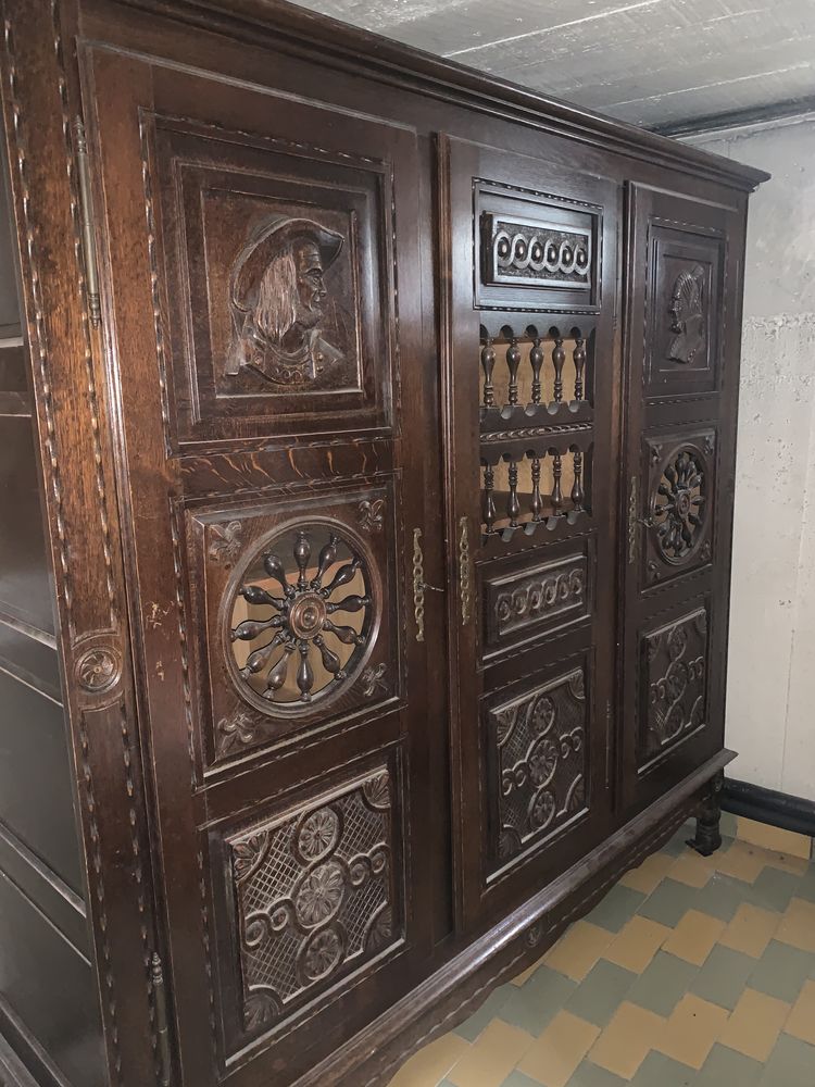 Armoire en bois massif moulur�  - 3 portes 0 Mitry-Mory (77)