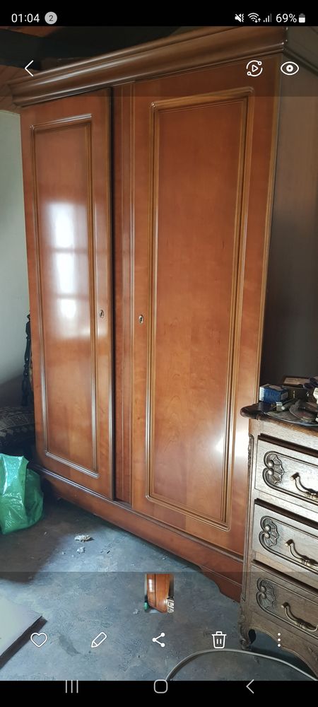 Armoire en bois massif 50 Valr�as (84)