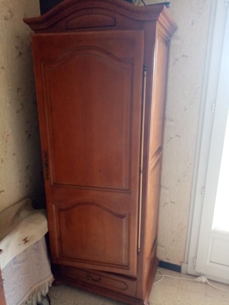 Armoire en bois massif 99 Pierrefeu-du-Var (83)