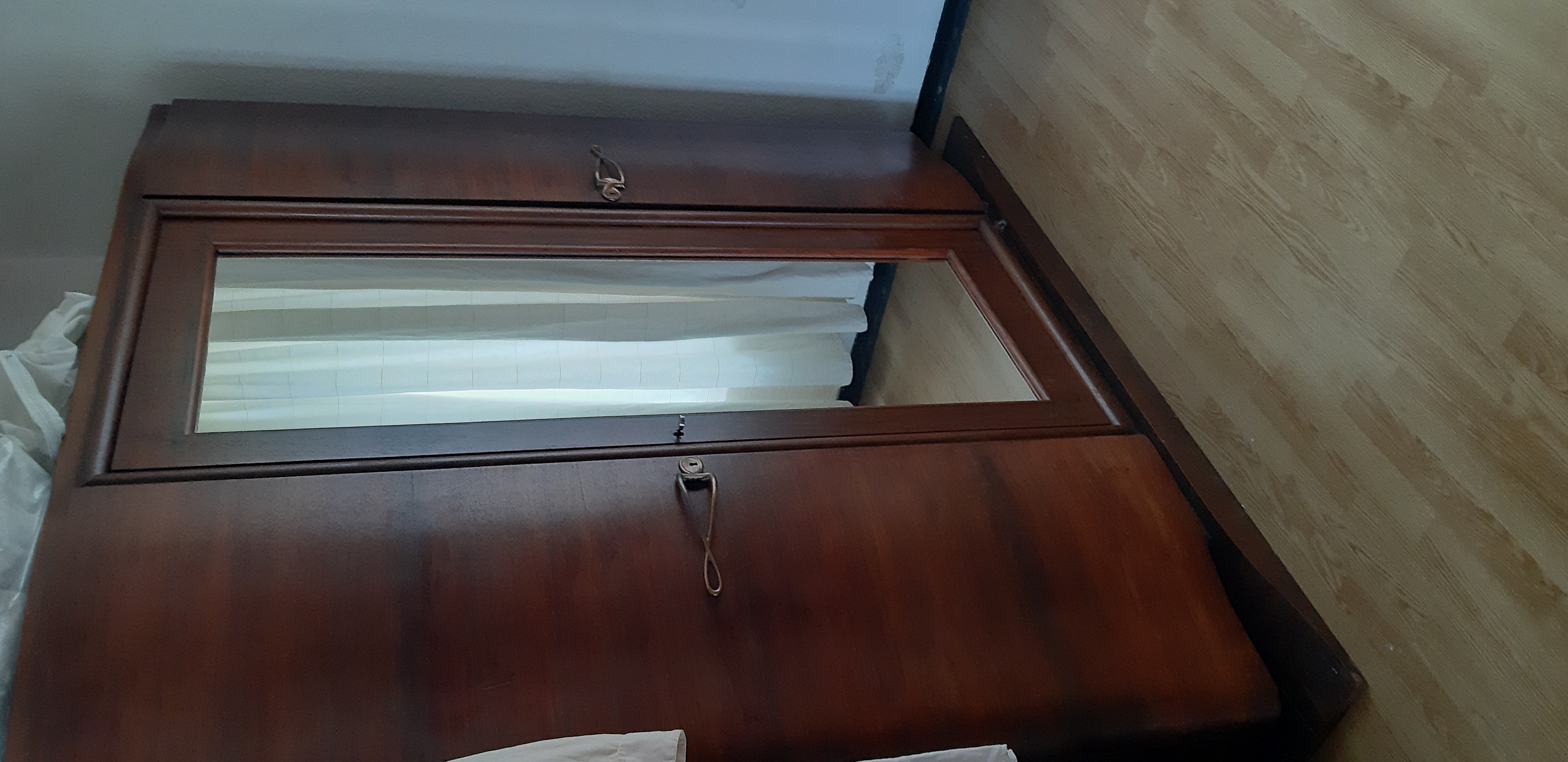 Armoire en bois massif excellent �tat vintage 801 Francheville (27)