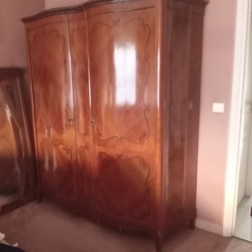 Armoire en bois de rose 0 Saint-Rapha�l (83)