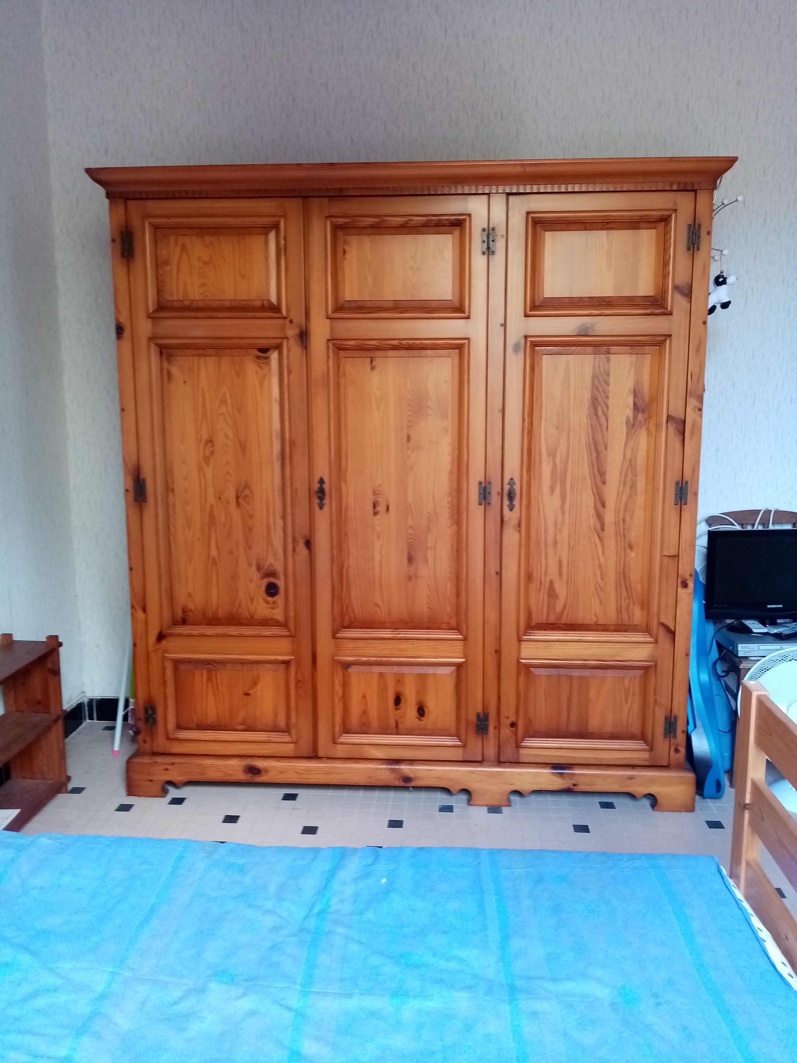 Armoire bois 150 Andernos-les-Bains (33)