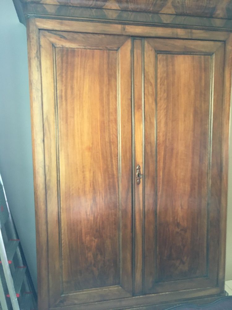 Armoire Bonneti�re 19 -�me 
380 Nimes (30)