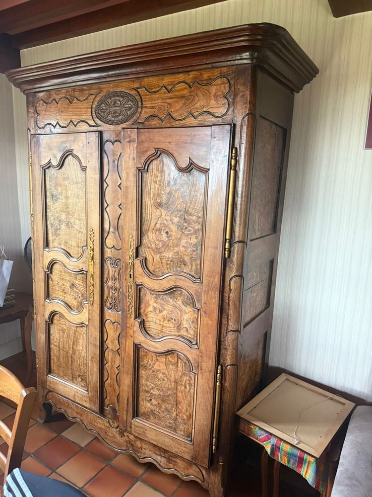 Armoire bressane 2500 Vonnas (01)