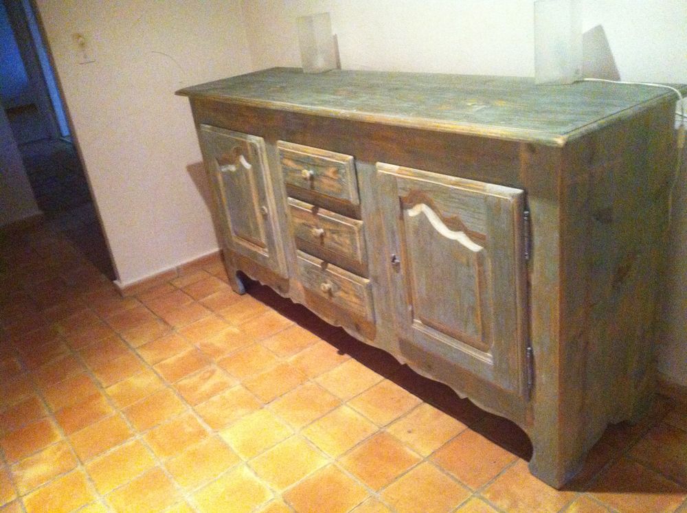 re /Armoire- Buffet vert 325 La Croix-Valmer (83)