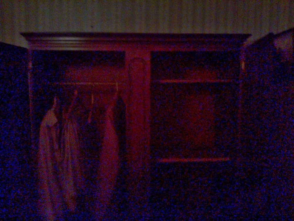 armoire ch�ne fonc� tr�s bon �tat 80 Rochefort (17)