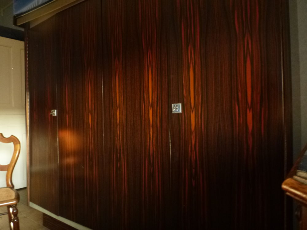 armoire et coiffeuse 150 Labrugui�re (81)