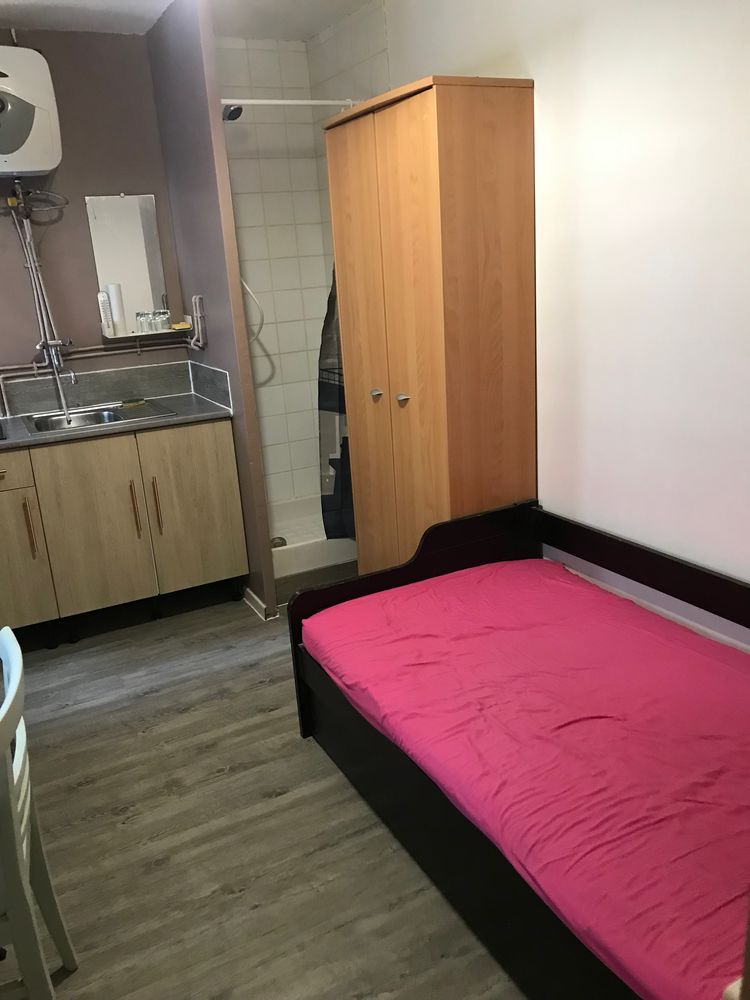 ARMOIRE CONTEMPORAINE L78/Pr37/H197 25 Rouen (76)