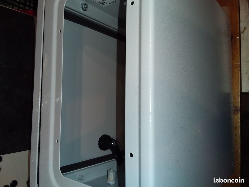 ARMOIRE ELECTRIQUE S3D - H300xL300xP200
74 Serres-Castet (64)